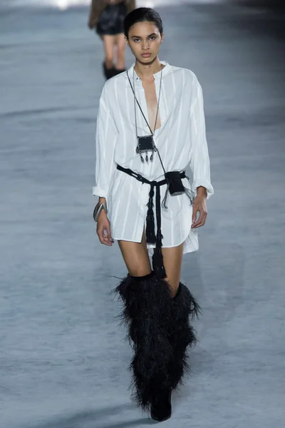 Look 39